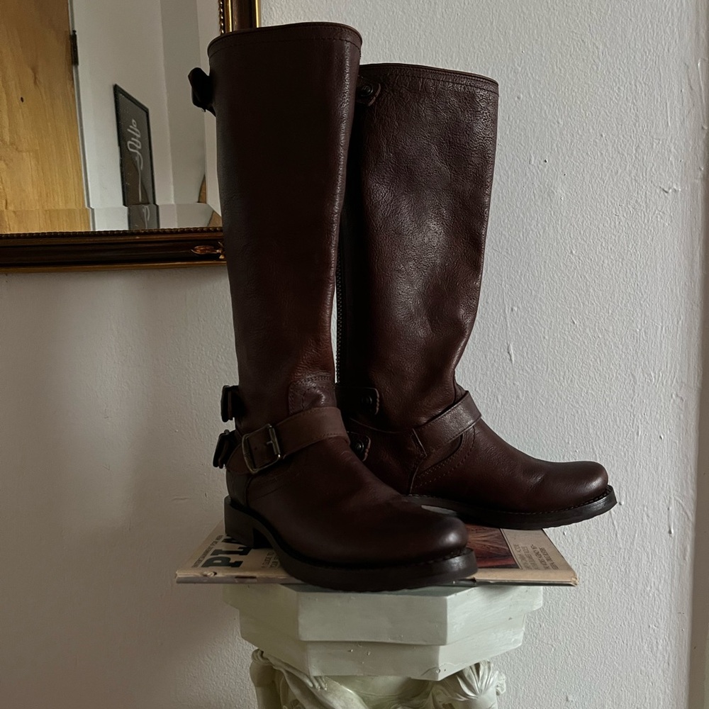 Vintage Frye Melissa boots with buckle detailing | 6B